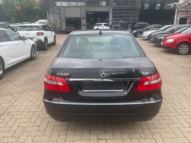 Mercedes-Benz E 220 CDI *NUR 51.000KM* *2 HAND* *LIMO* TÜV NEU — photo 7