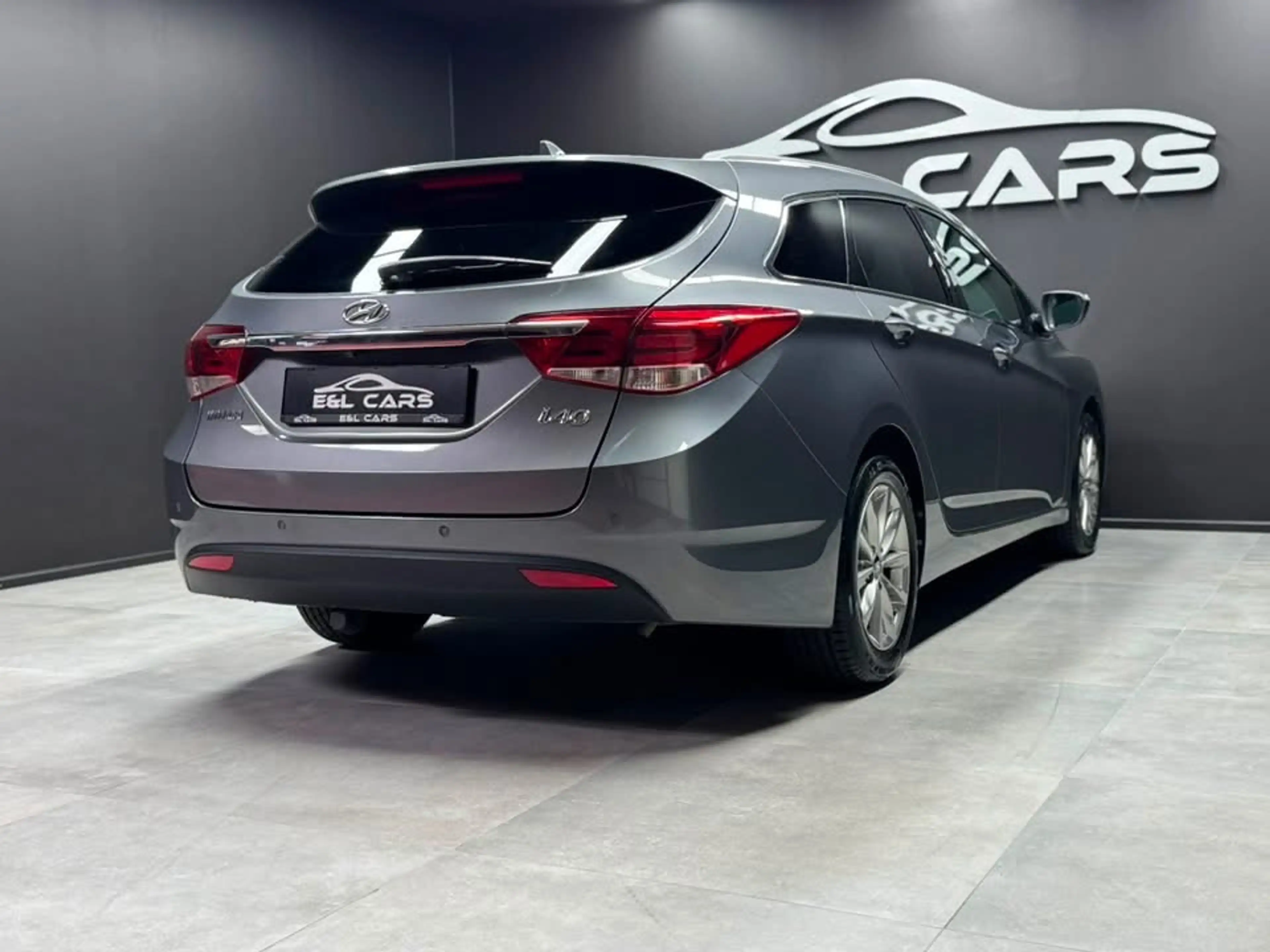 Hyundai i40 i40 SW 1.6 GDi **12 mois de garantie** — photo 4