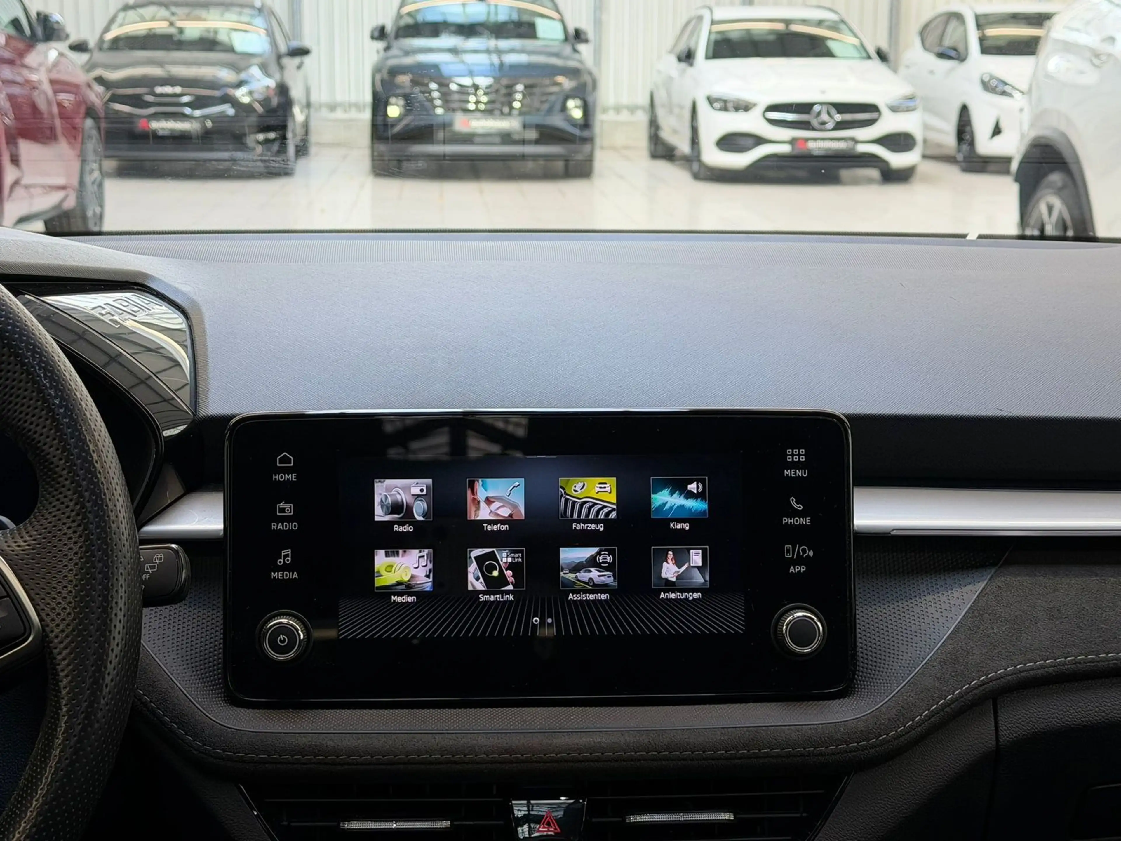 Skoda Fabia 1.5 TSI Selection  LED|Pano|SmartLink — photo 12