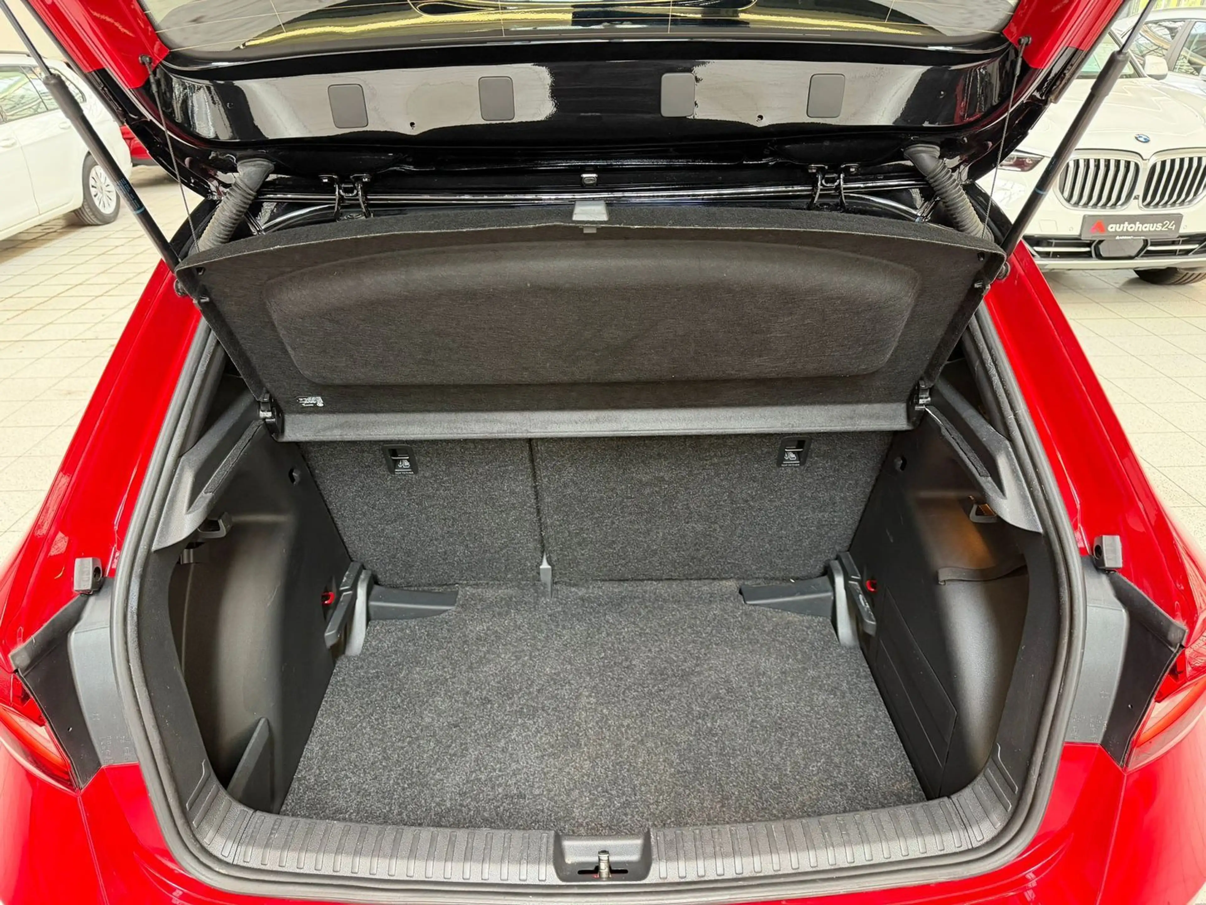 Skoda Fabia 1.5 TSI Selection  LED|Pano|SmartLink — photo 6