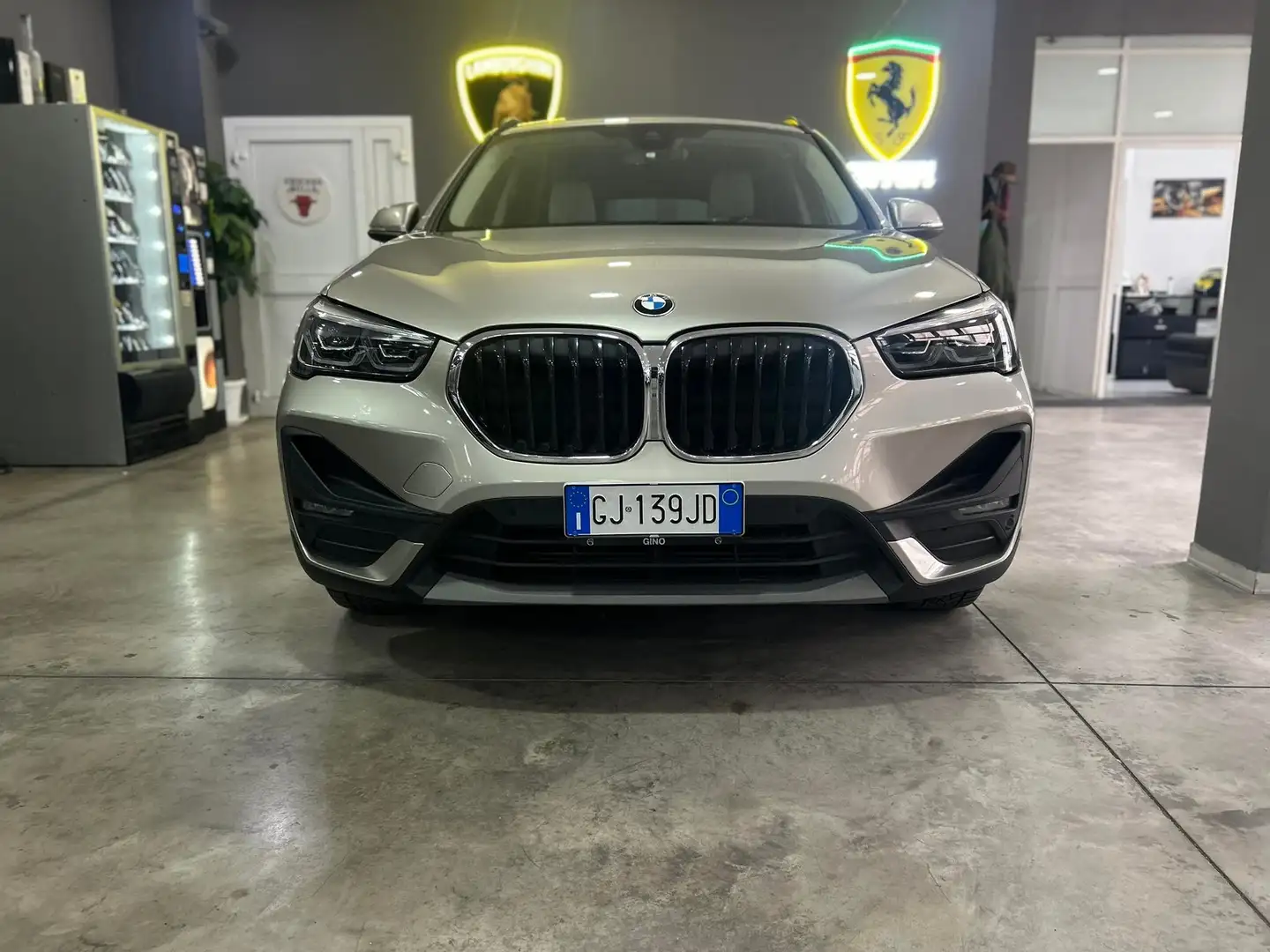 BMW X1 X1 sdrive18d auto *NAVI *PDC *PELLE Oro - 1