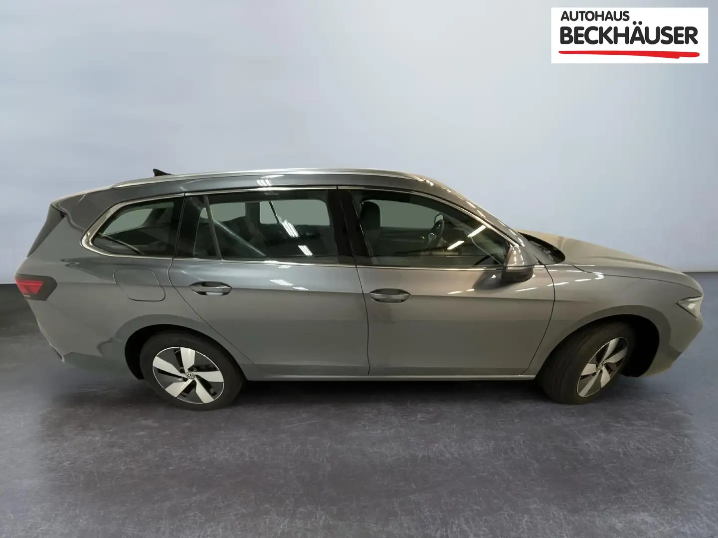 Volkswagen Passat Variant Business 1.5 eTSI 150PS/110kW DSG7 2025 +17" Bo... Grau - 2