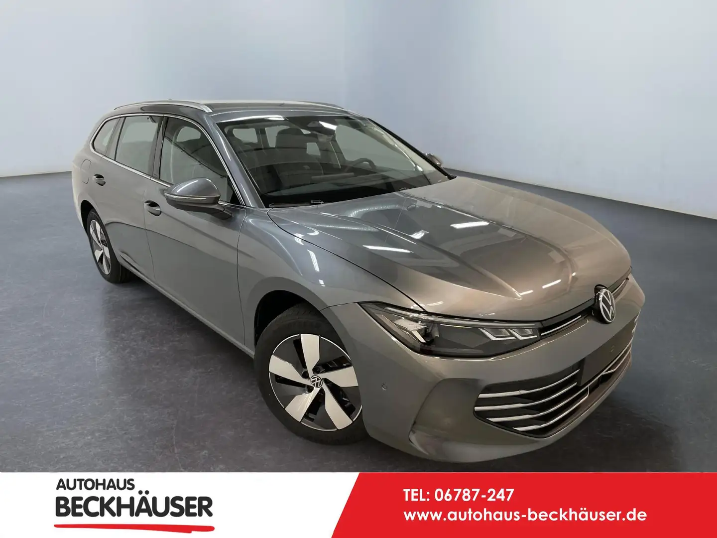 Volkswagen Passat Variant Business 1.5 eTSI 150PS/110kW DSG7 2025 +17" Bo... Grau - 1