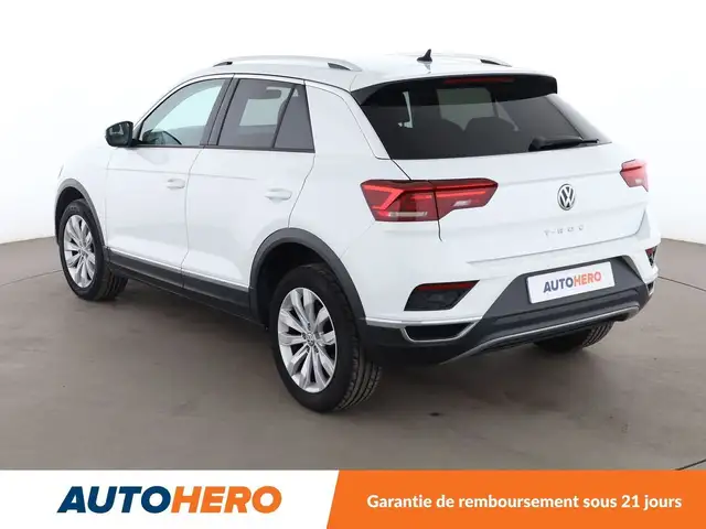 Volkswagen T-Roc view 4
