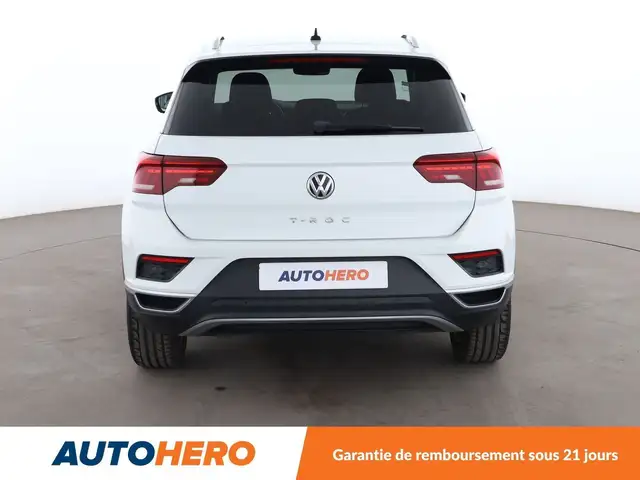Volkswagen T-Roc view 5