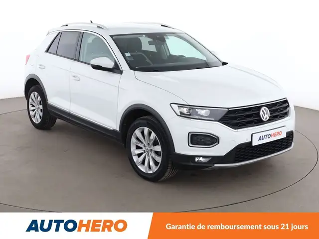 Volkswagen T-Roc view 8