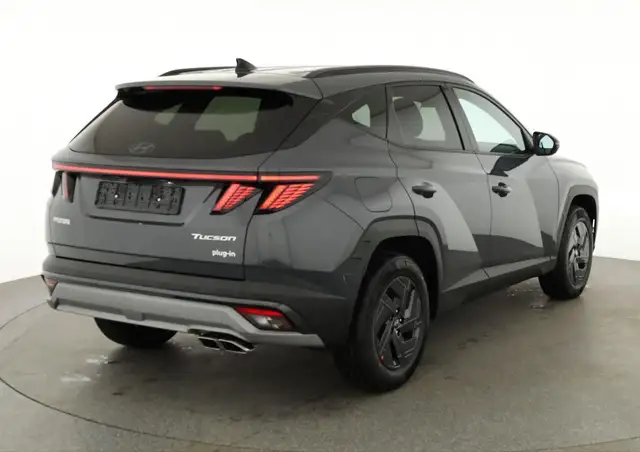 Hyundai Tucson view 2