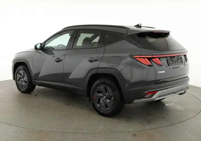 Hyundai Tucson view 3