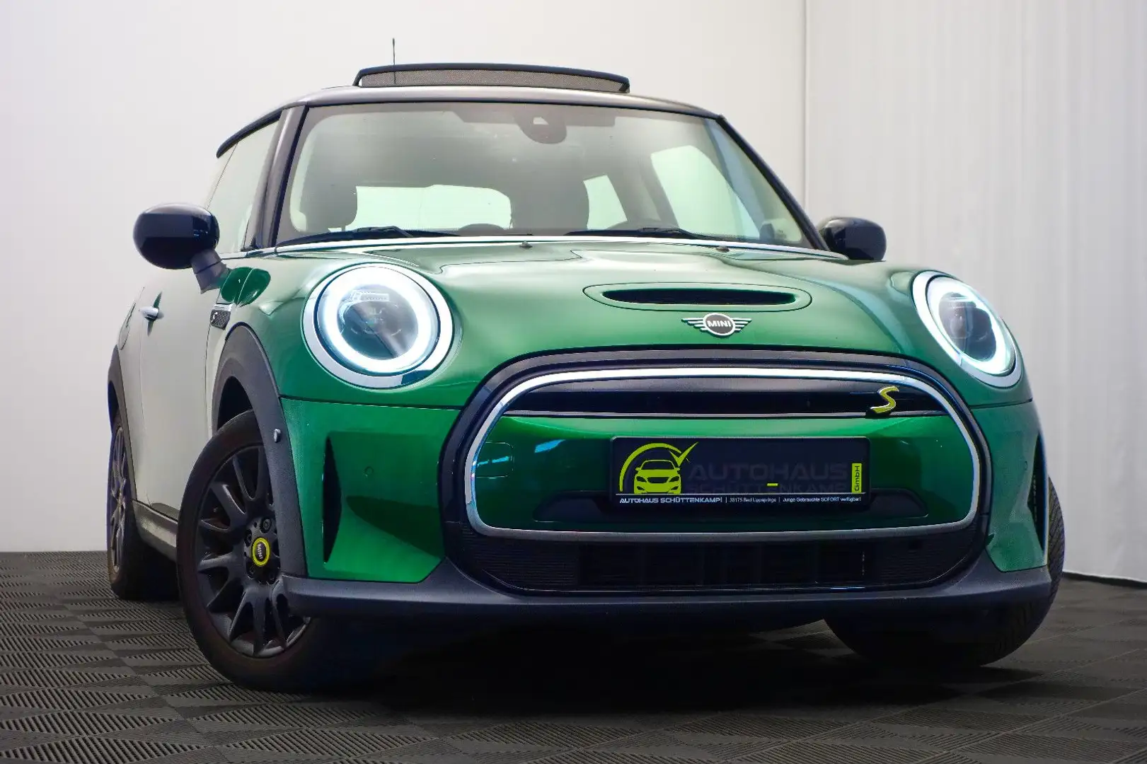 MINI Cooper SE H/K-SS+RFKMRA+HUD+P-DACH+LED Grün - 1