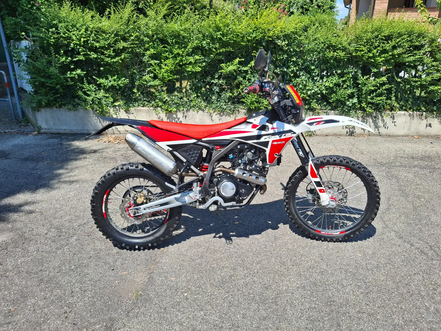 Fantic 125E Performance Roşu - 1