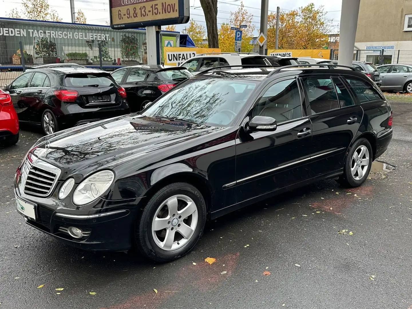 Mercedes-Benz E 280 E-280 CDI T Avantgarde Leder/ Navi/ PDC/ AHK/SHZ Schwarz - 1