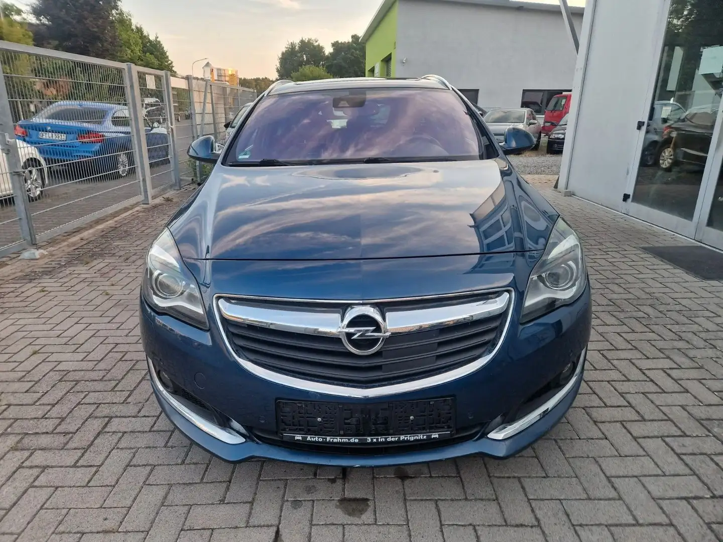 Opel Insignia A Sports Tourer OPCBusiness Innovation Blau - 2