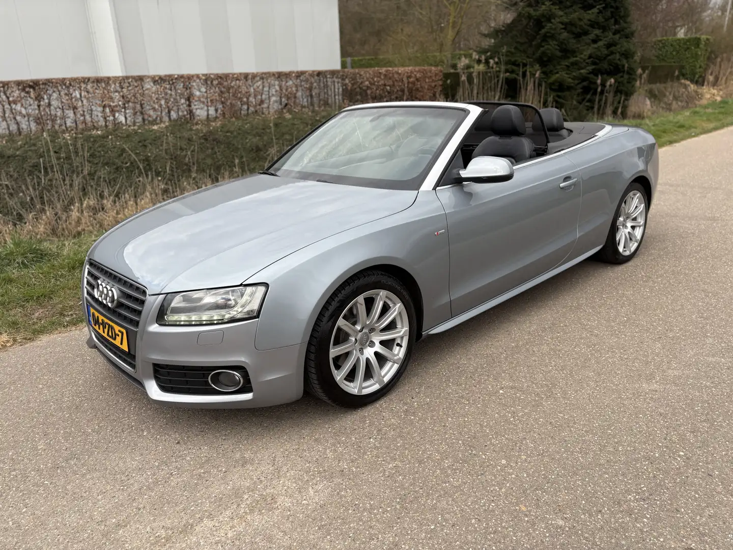Audi A5 Cabriolet 2.0 TFSI Pro Line S / AUTOMAAT / NAVI / Grijs - 2