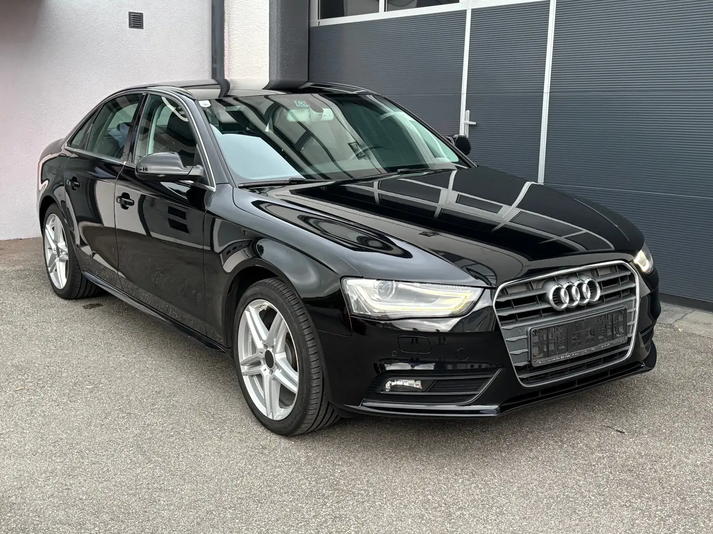 Audi A4 Attraction *SERVICE NEU*PICKERL NEU*18 ZOLL* Negro - 1