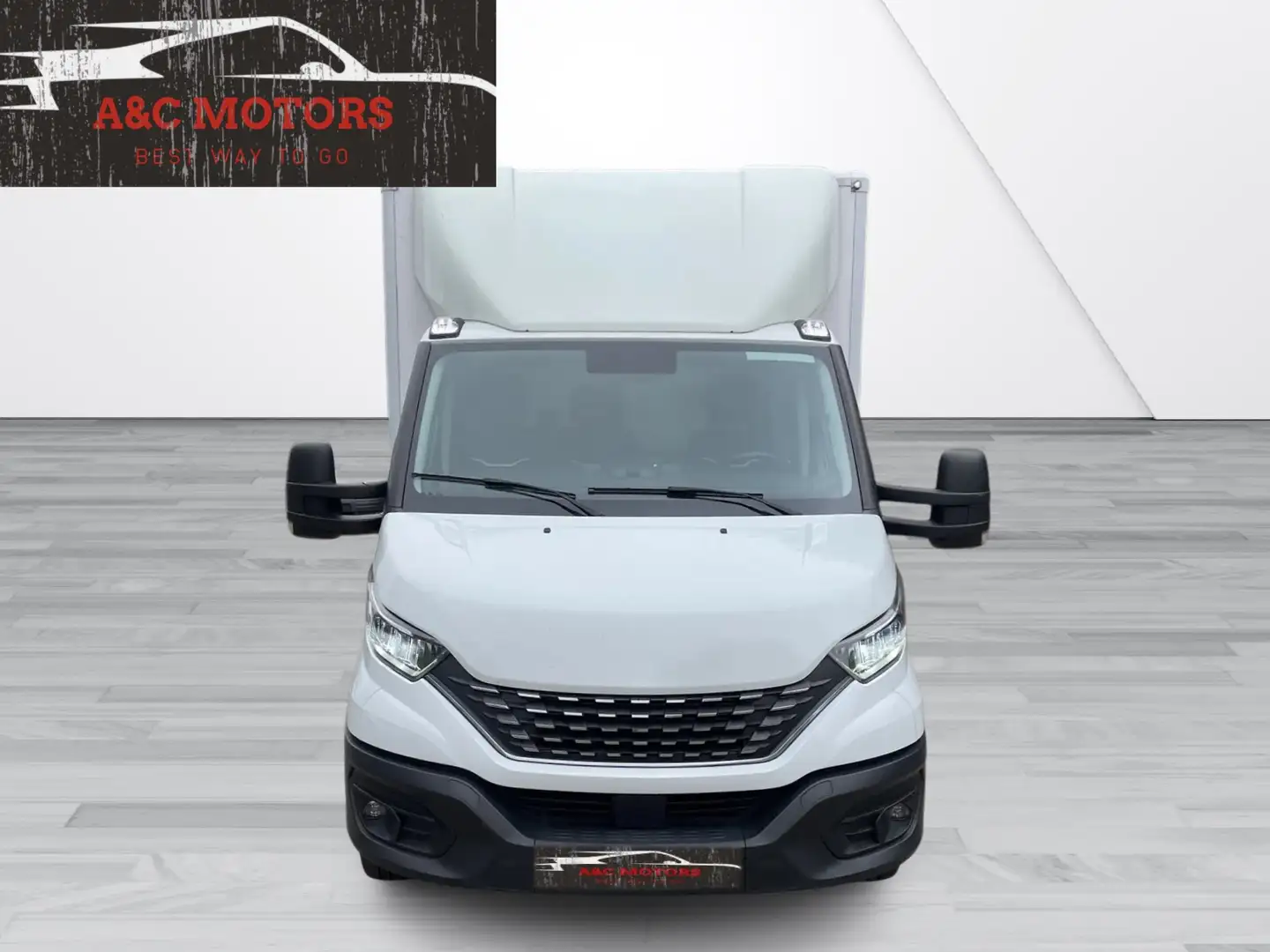 Iveco Daily 35S18 3.0 Turbo VGT Hi-Matic Blanc - 2