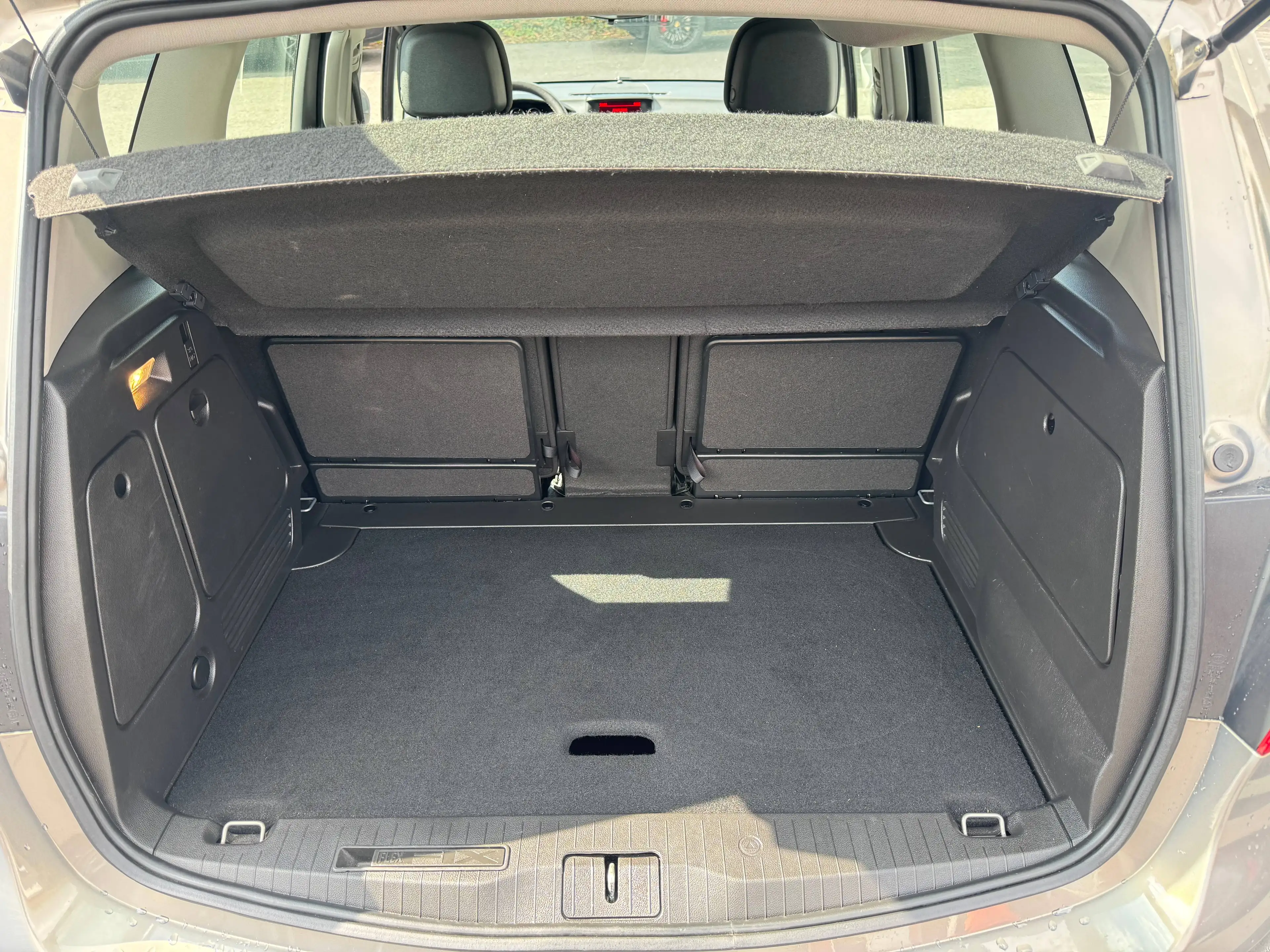 Opel Meriva Edition*1.HD*RENTNER*TÜV/INS/REIFEN NEU*SHZ*PDC*ALLWETTER*Fahrradträger* — photo 6