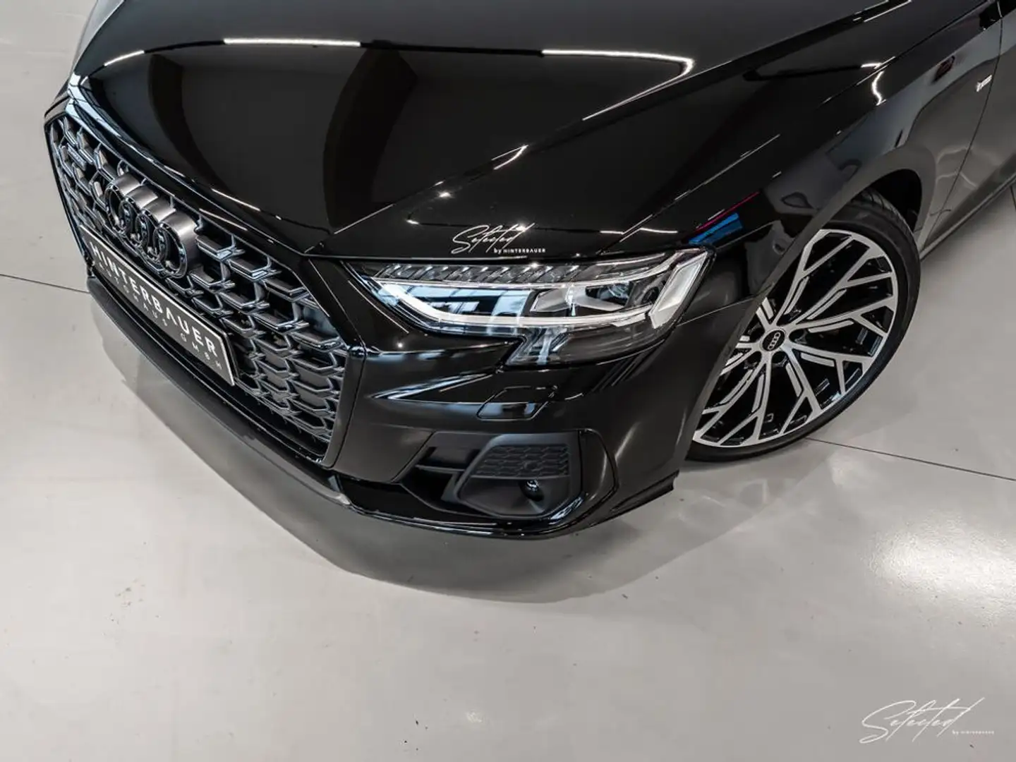 Audi A8 60 TFSI e quattro*AHK*PANO*HEADUP*LNP € 163.316 Schwarz - 2