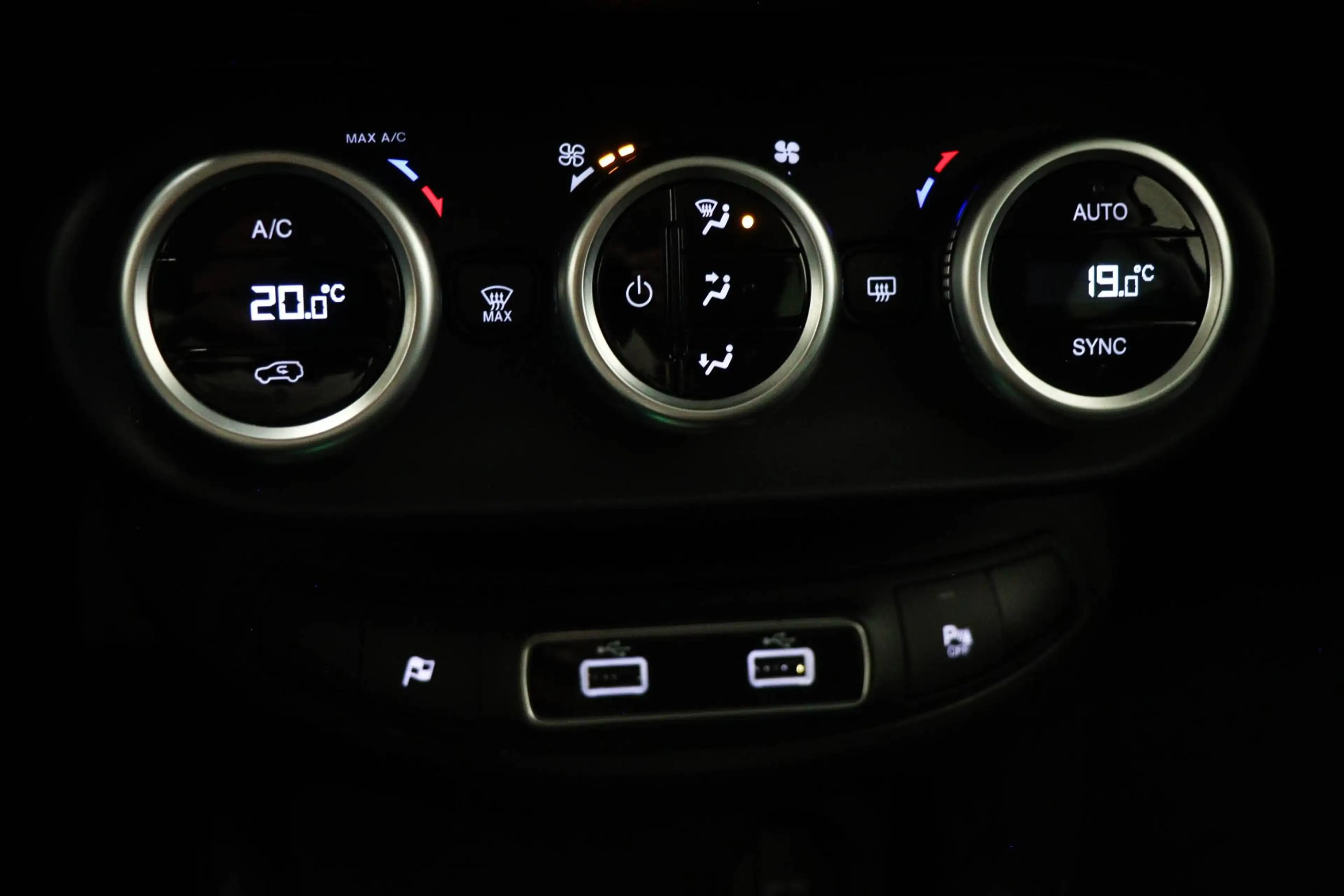 Fiat 500X 1.3 FireFly Turbo 150 Hey Google | CLIMA | DAB | U — photo 36