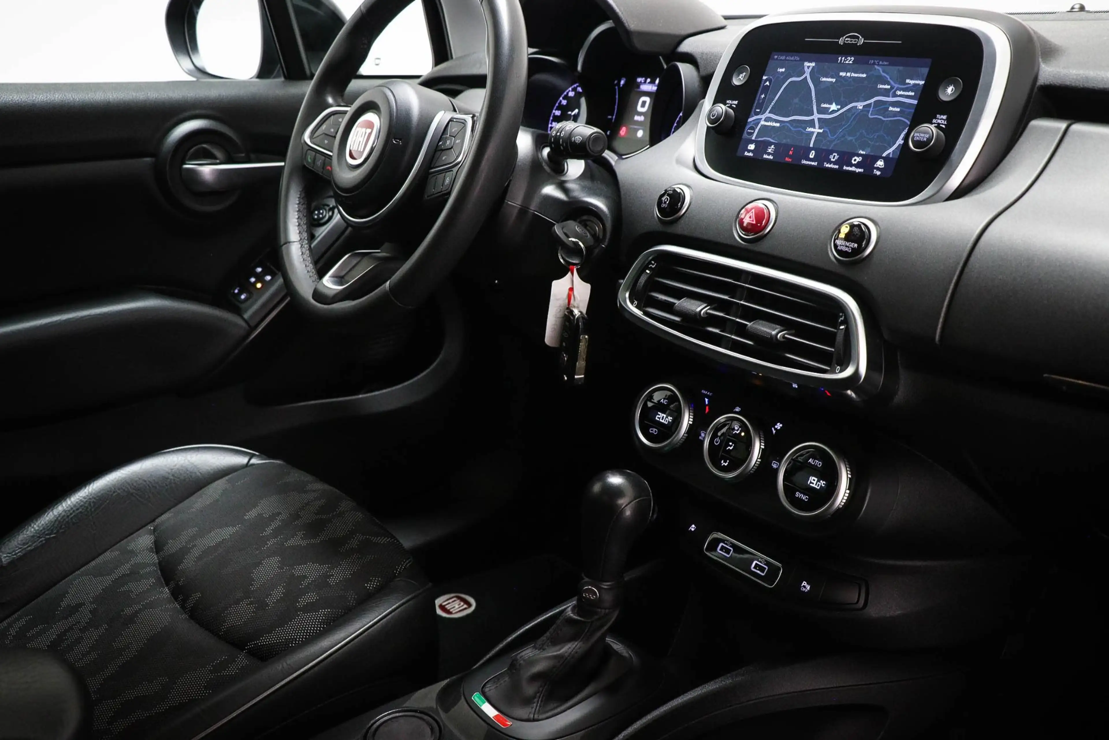 Fiat 500X 1.3 FireFly Turbo 150 Hey Google | CLIMA | DAB | U — photo 3