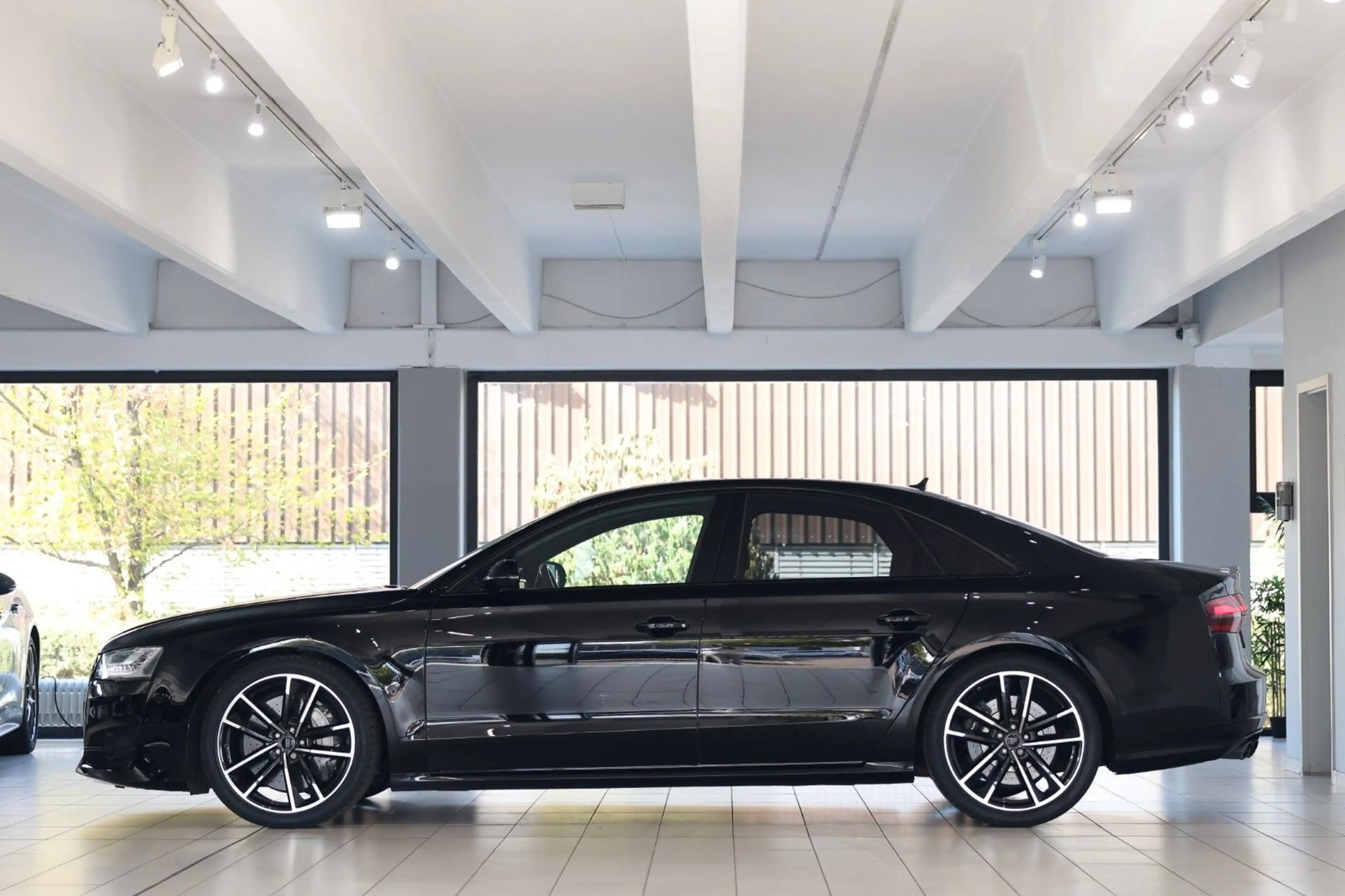 Audi S8 4.0 TFSI quattro plus Keramik*Mass.*Soft*Bose — photo 6