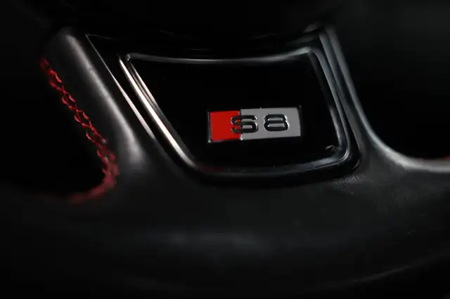 Audi S8 view 23