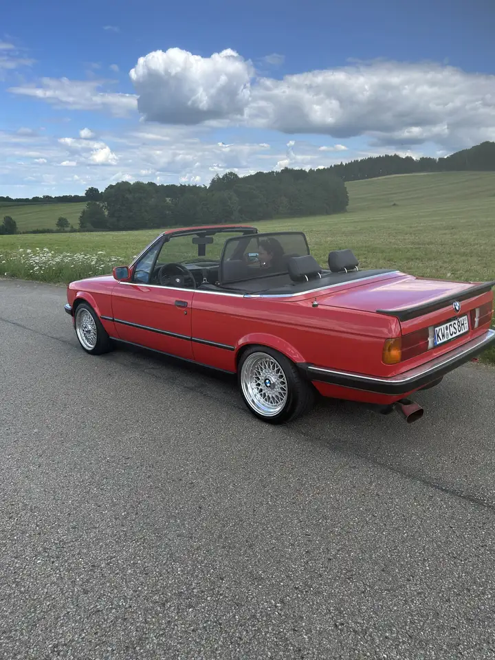 BMW 325i, foto 1