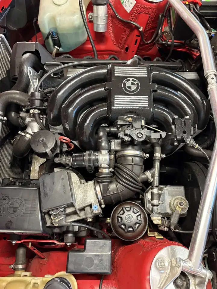 BMW 325i, foto 8