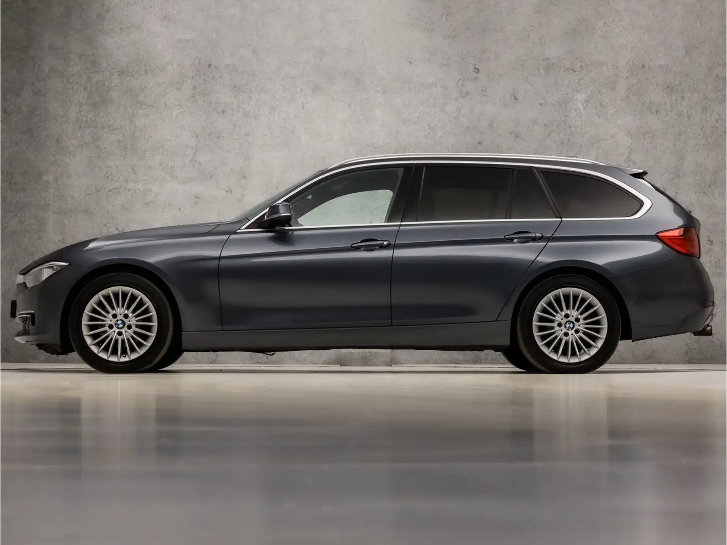 BMW 316 3-serie Touring 316i High Executive Automaat (NAVI Grey - 2