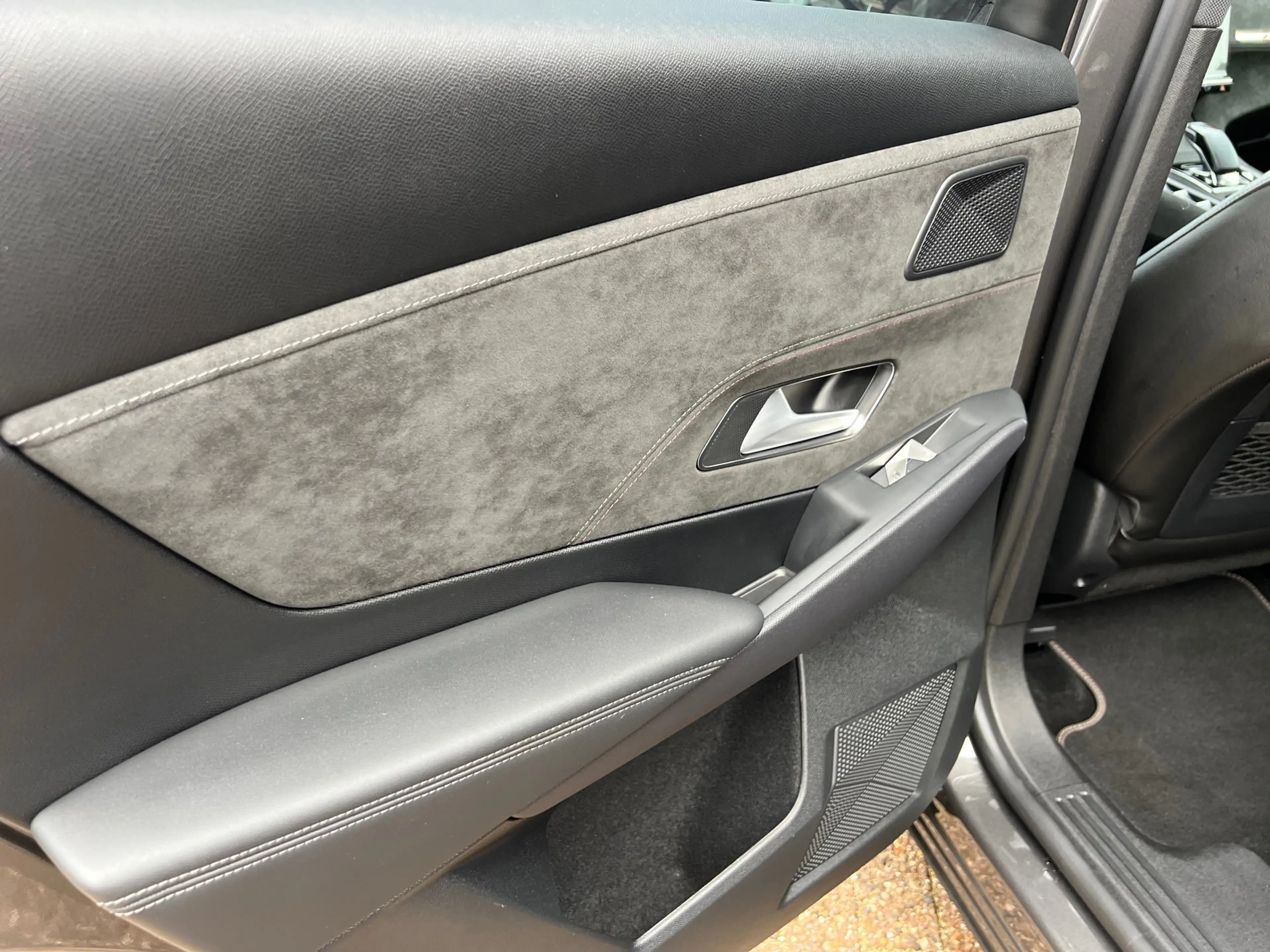 DS Automobiles DS 7 Crossback E-Tense 4x4 Be Chic 300 pk Navi-Camera-Alcantara — photo 12