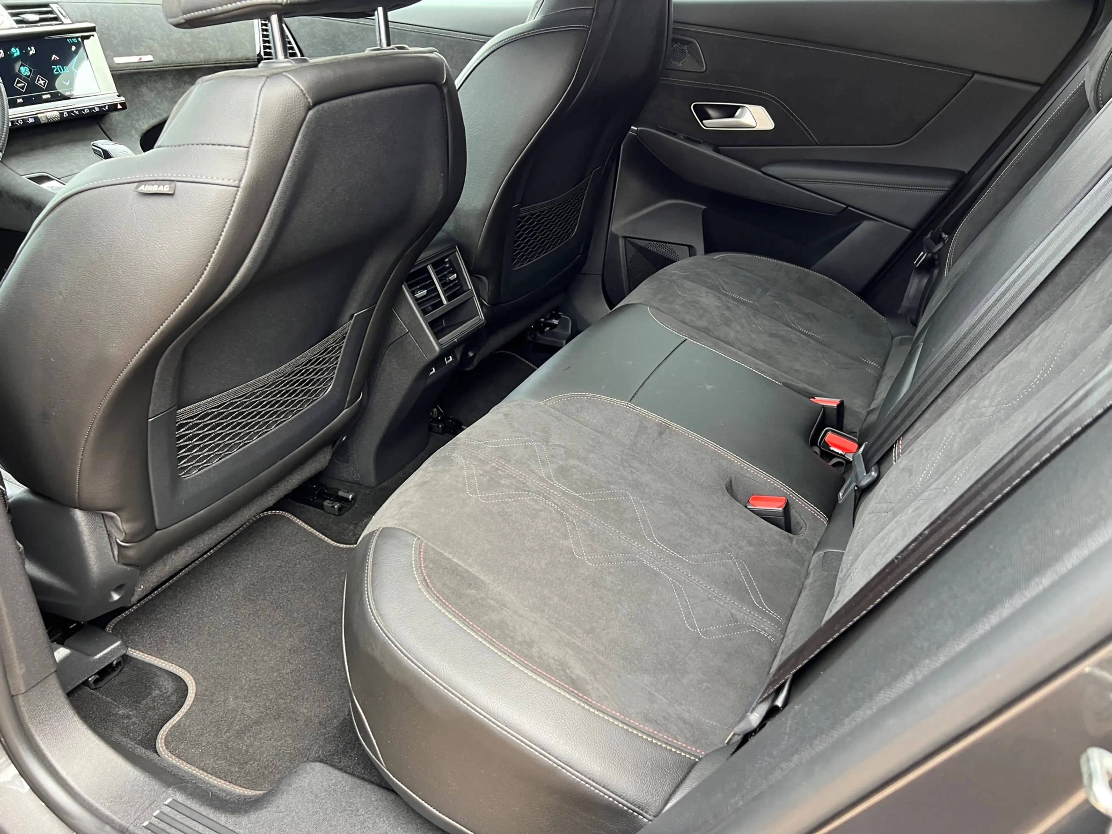 DS Automobiles DS 7 Crossback E-Tense 4x4 Be Chic 300 pk Navi-Camera-Alcantara — photo 11