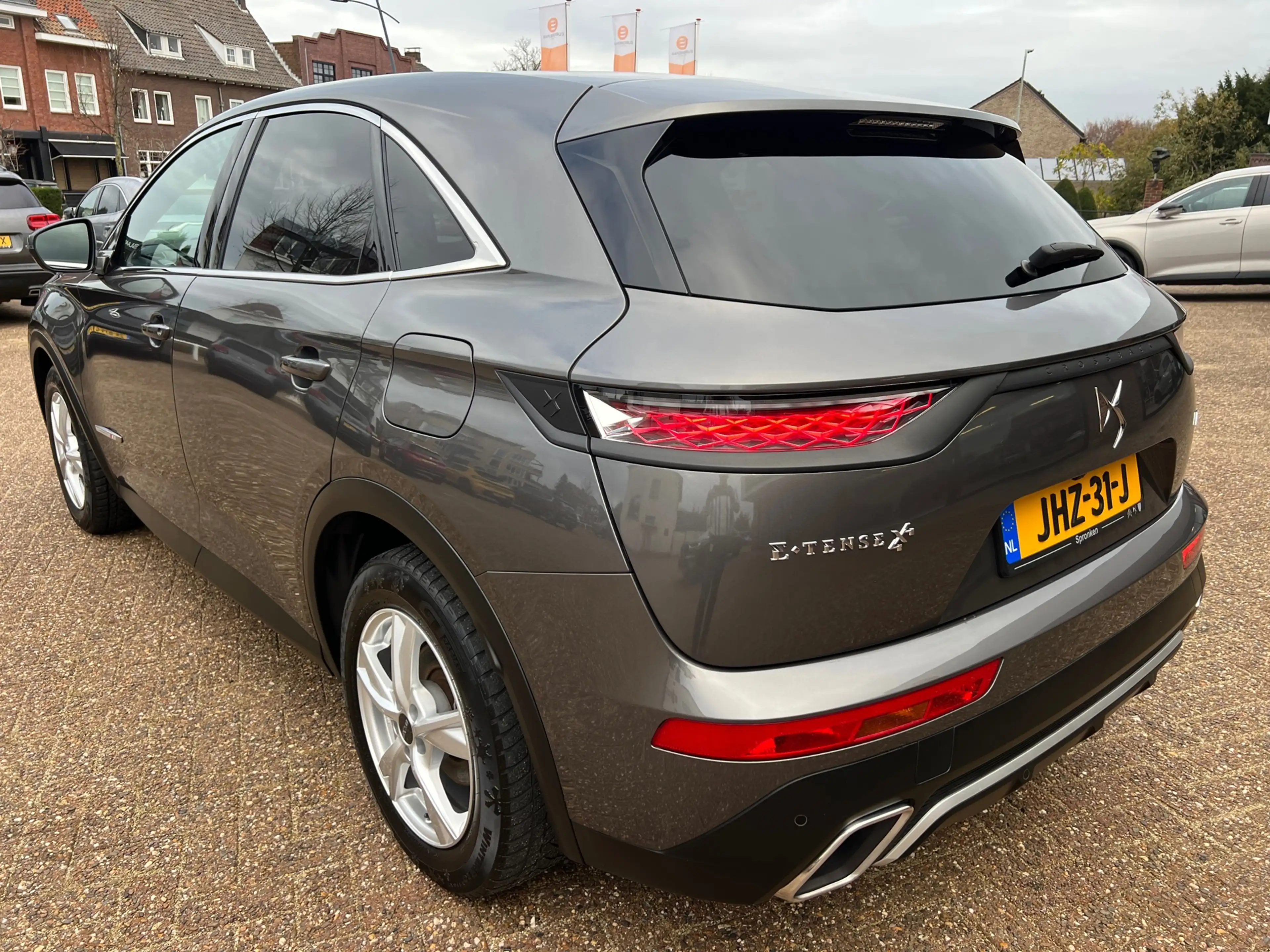 DS Automobiles DS 7 Crossback E-Tense 4x4 Be Chic 300 pk Navi-Camera-Alcantara — photo 3