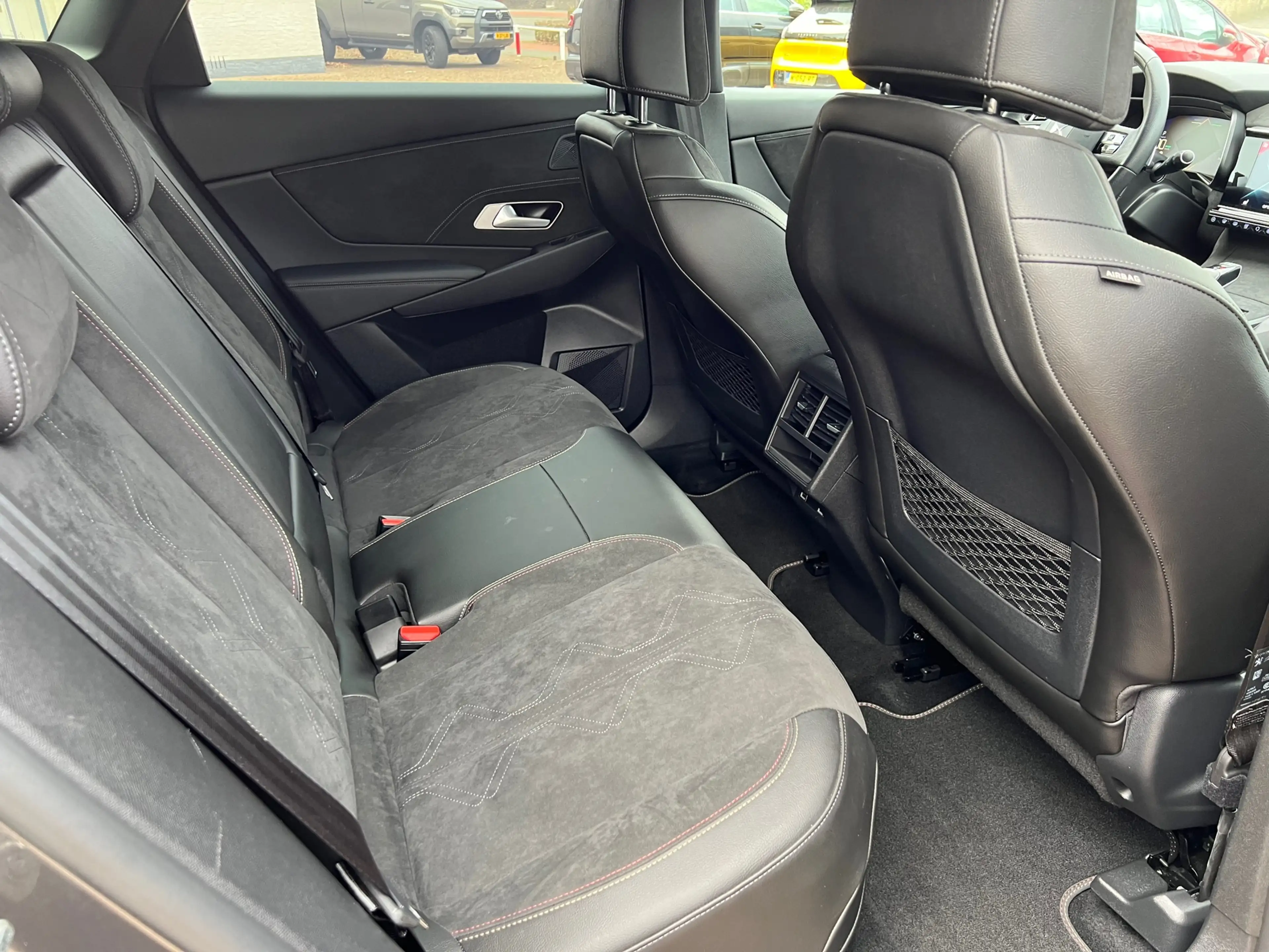 DS Automobiles DS 7 Crossback E-Tense 4x4 Be Chic 300 pk Navi-Camera-Alcantara — photo 15
