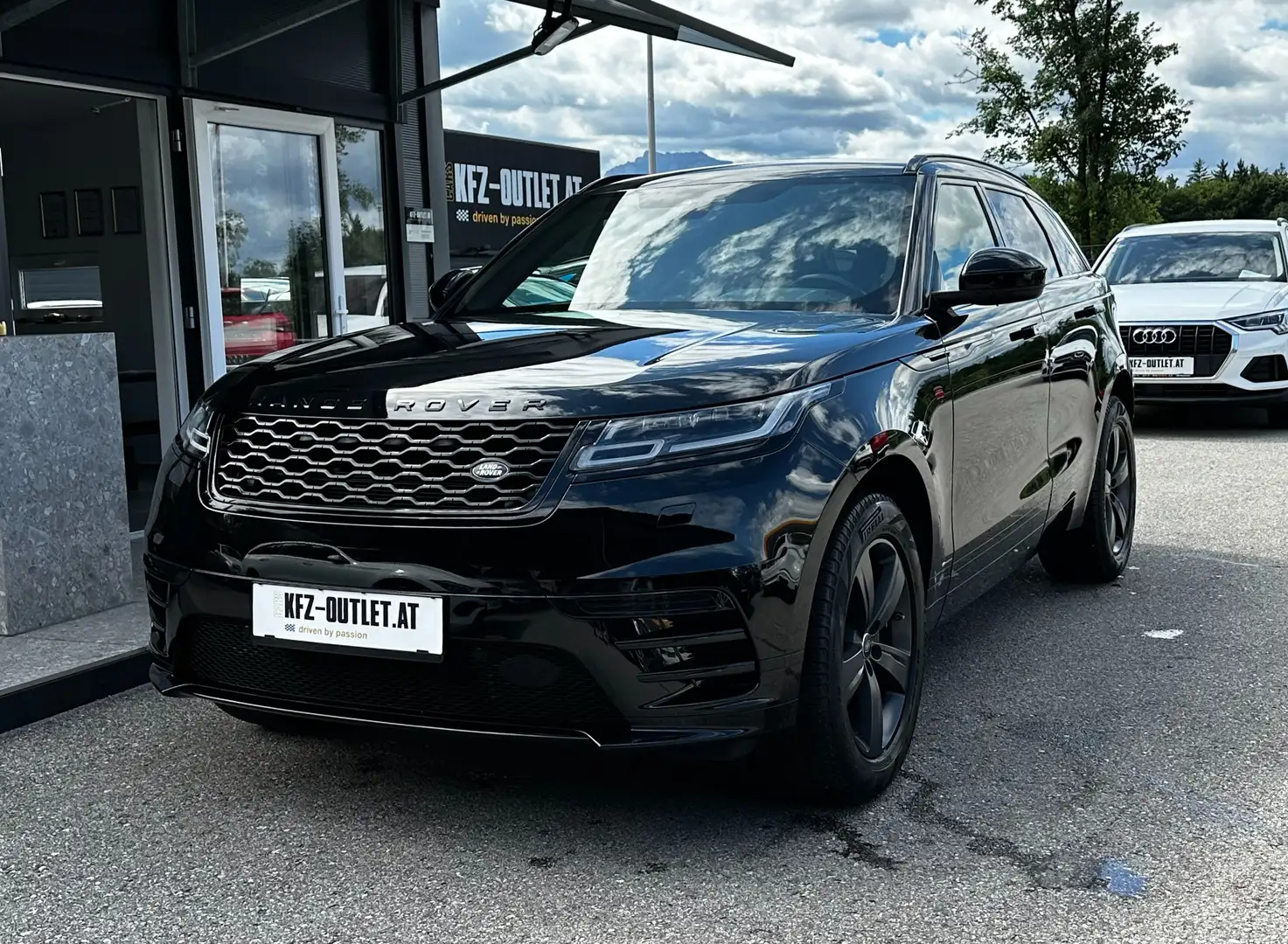 Land Rover Range Rover Velar D240 R-Dynamic *AHK*ACC*RFK*Meridian*ALLBLACK* Negro - 1