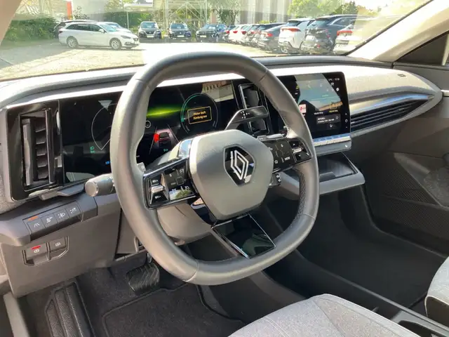 Renault Megane E-Tech view 10