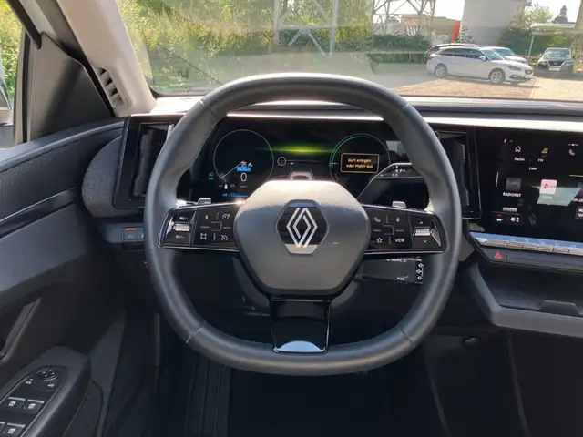 Renault Megane E-Tech view 15