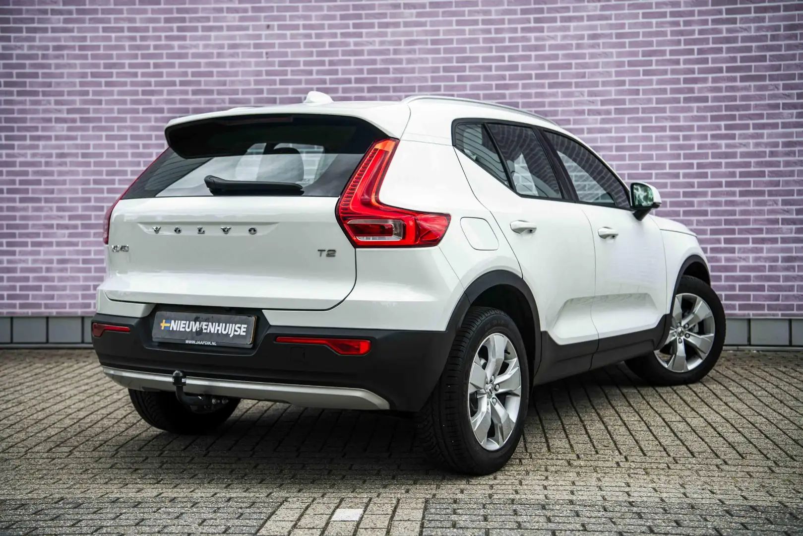 Volvo XC40 1.5 T2 Business Pro | Automaat | Adaptieve Cruise Wit - 2