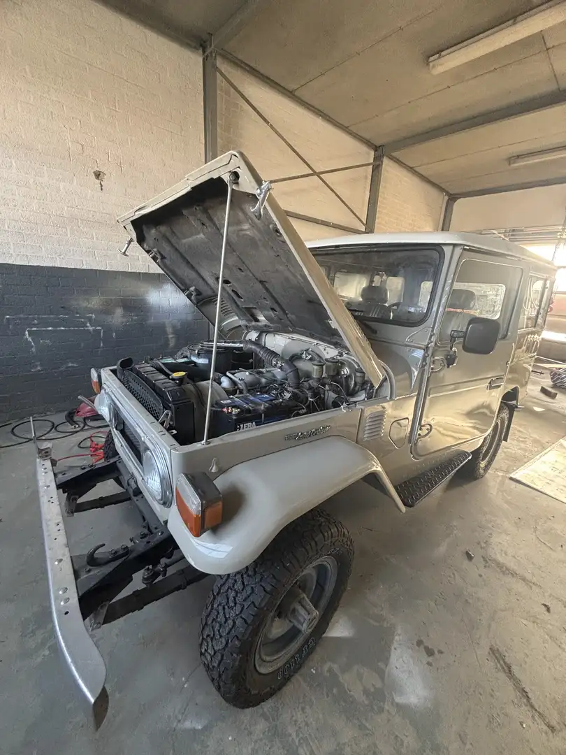 Toyota Land Cruiser KJ 73 Special - 2