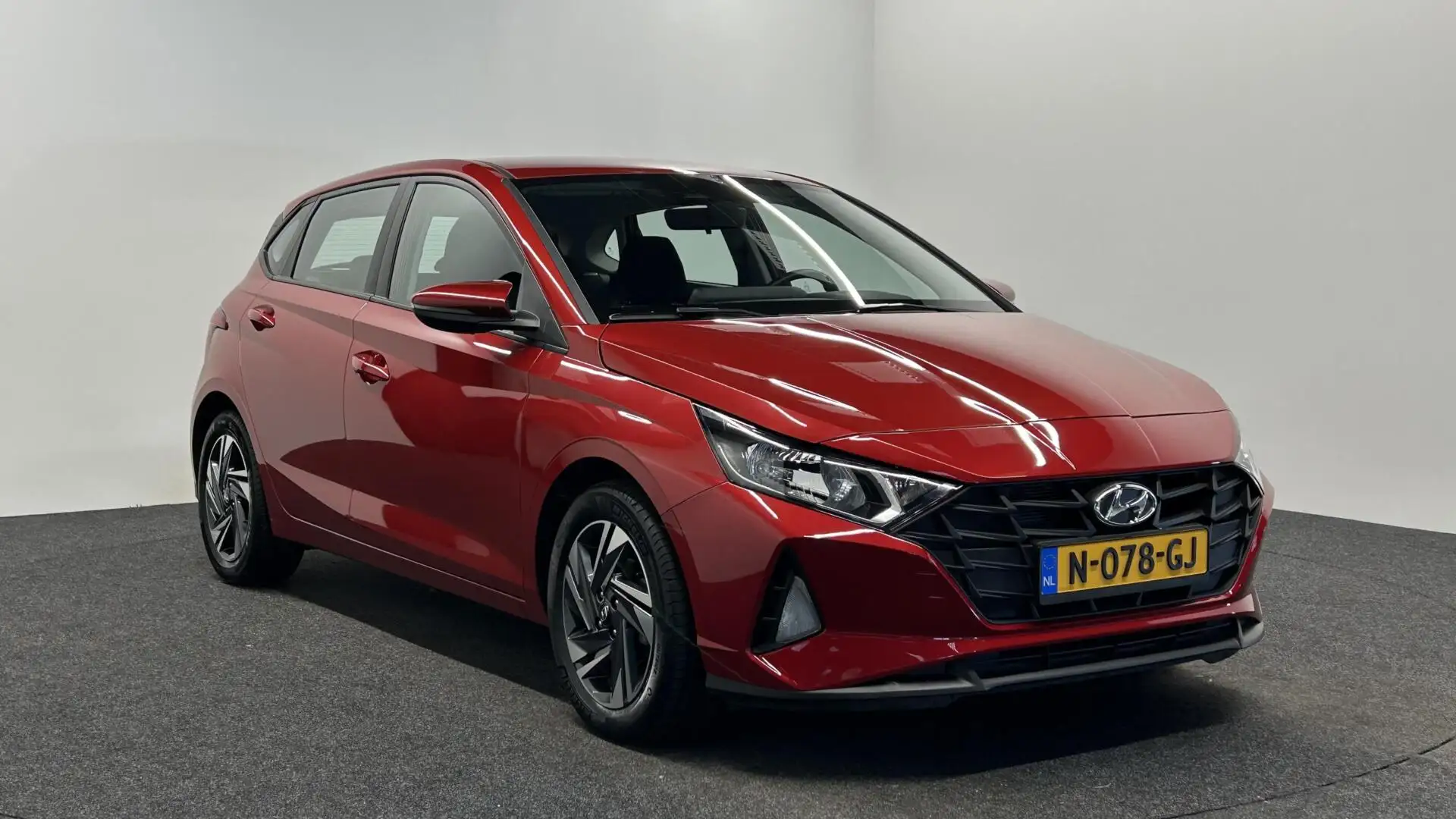 Hyundai i20 1.2 MPI i-Motion AIRCO CRUISE LM 27000 KM . Rouge - 2
