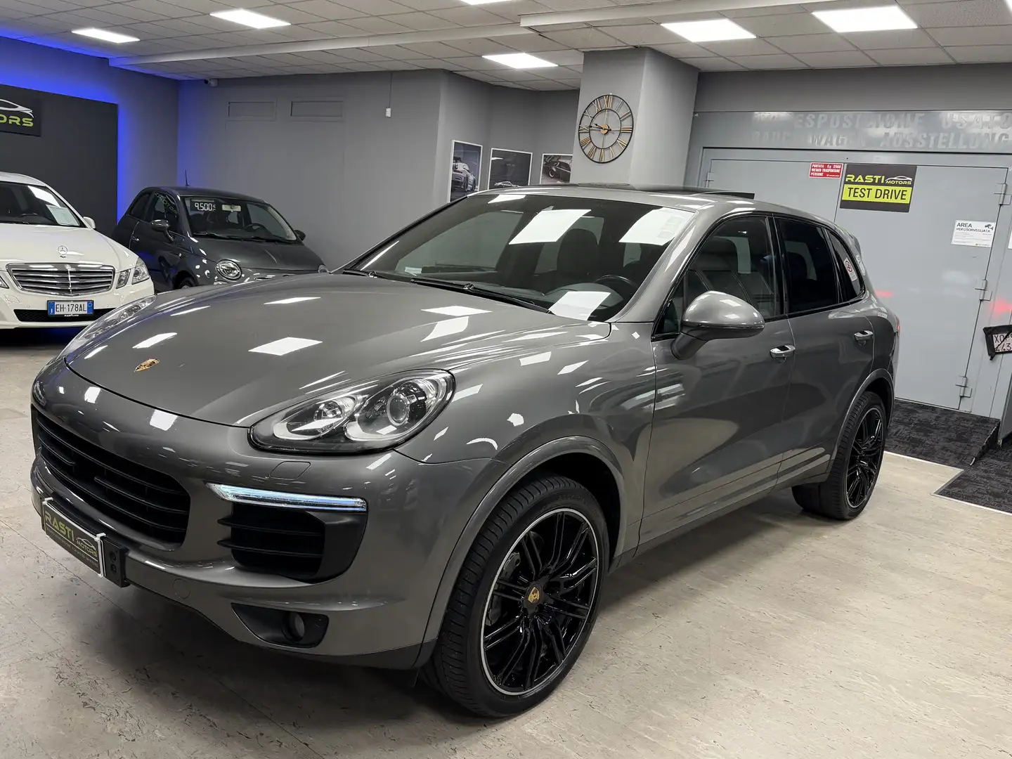 Porsche Cayenne Cayenne II 2010 4.1 V8 tdi S tiptronic Gris - 1
