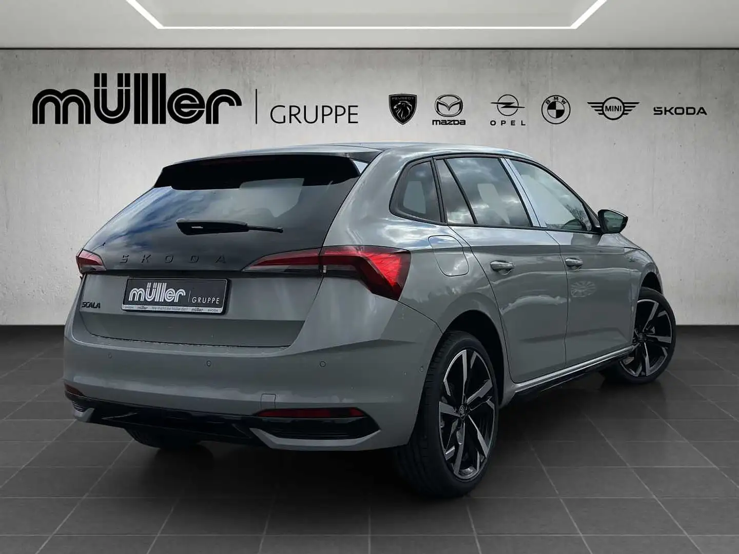 Skoda Scala Monte Carlo 1.5 TSI DSG Gris - 2