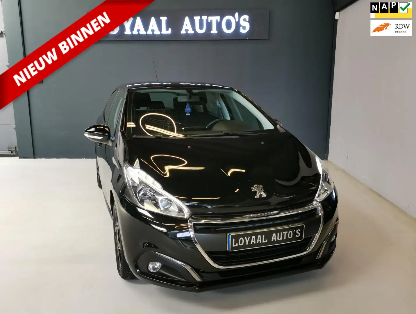 Peugeot 208 1.2 PureTech Blue Lion | NAVI | AIRCO | CRUISE | P Zwart - 1