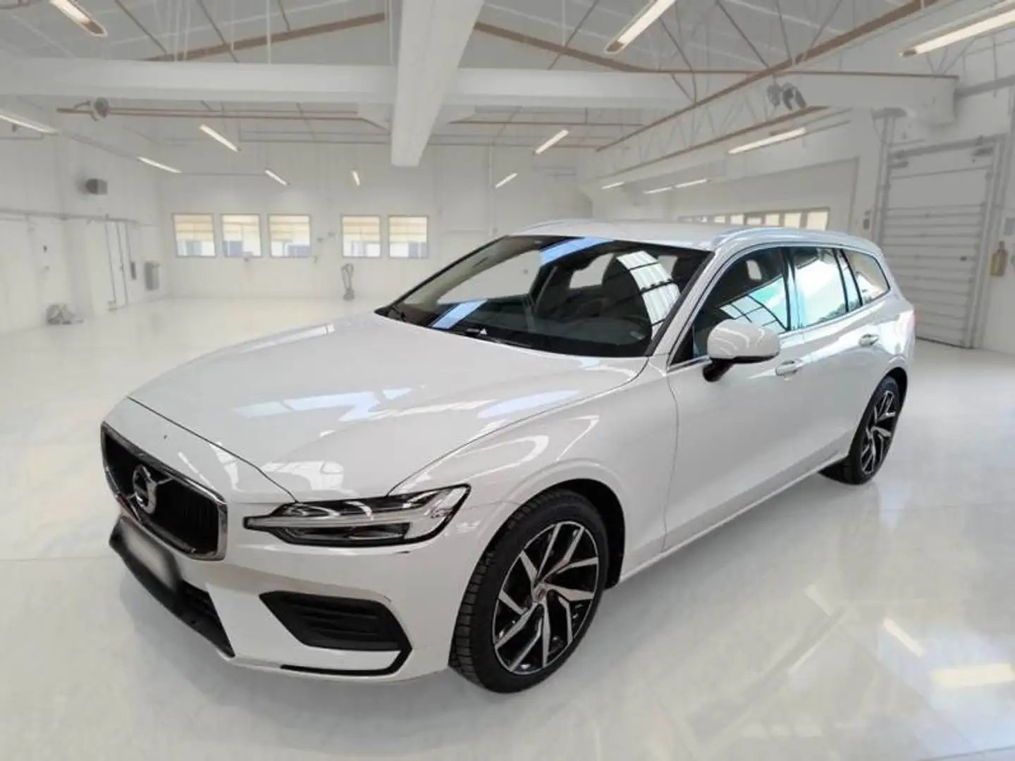 Volvo V60 D3 Geartronic Momentum Business Pro Bianco - 1