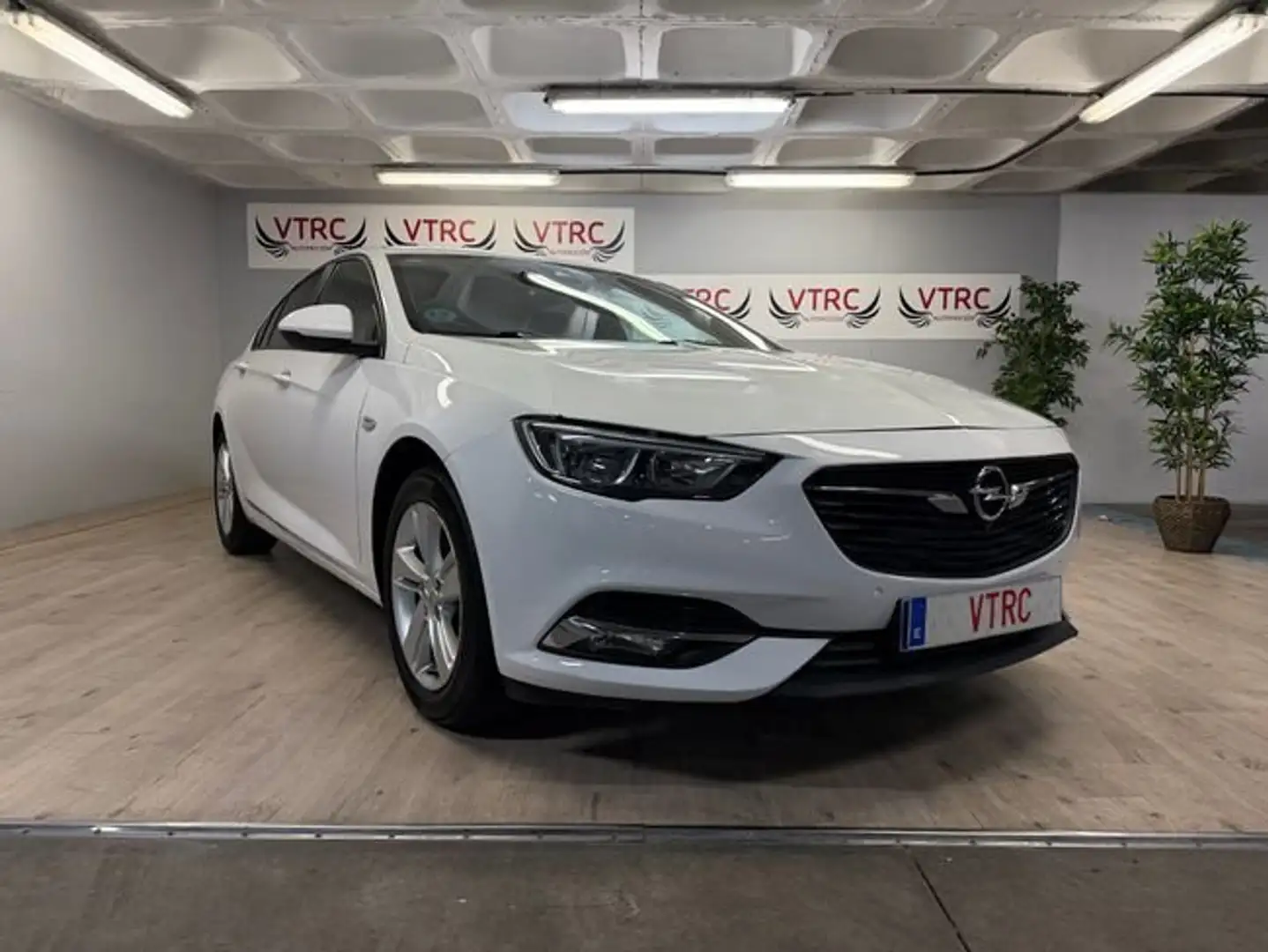Opel Insignia 1.6CDTI S&S BUSINESS Weiß - 1