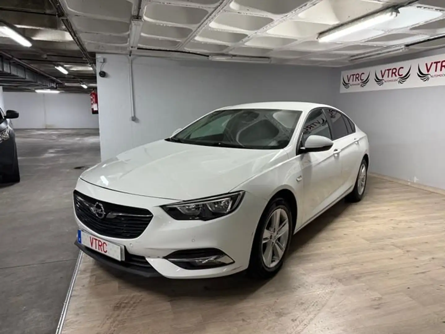 Opel Insignia 1.6CDTI S&S BUSINESS Weiß - 1