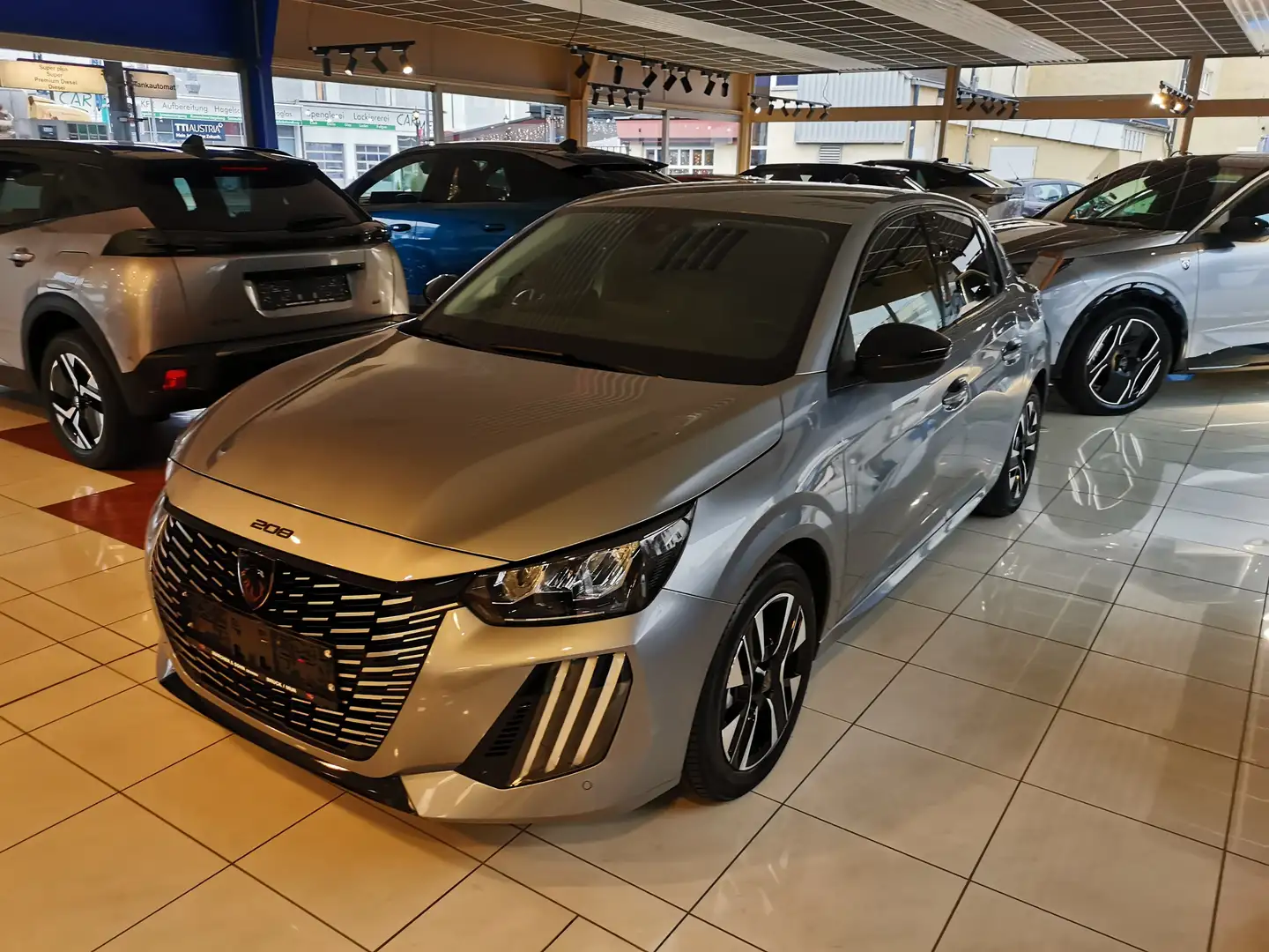 Peugeot 208 Hybrid 100 Allure Grau - 1