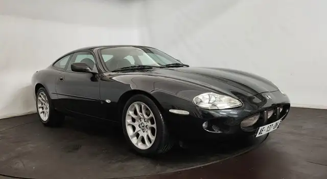 Jaguar XK8