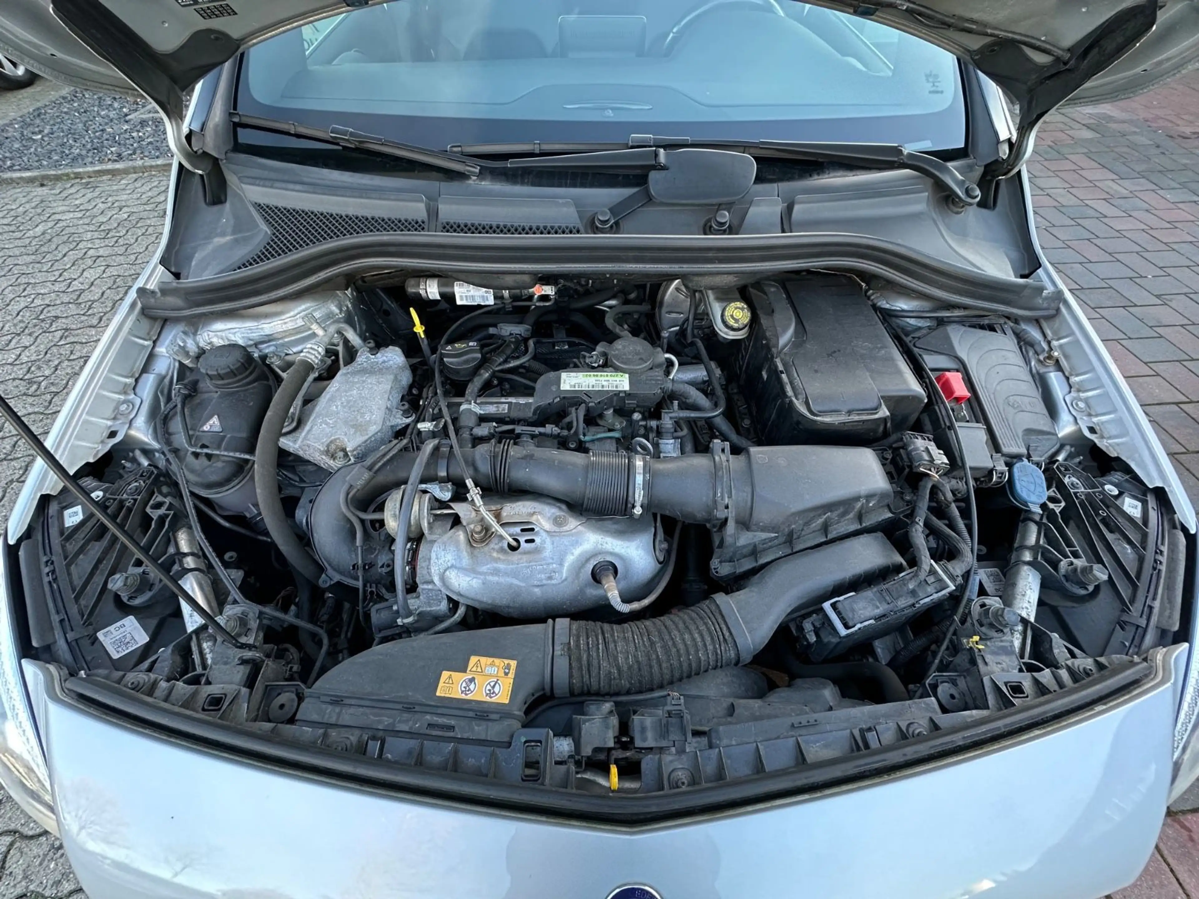 Mercedes-Benz B 250 CGI AMG-LINE*LED*NAVI*HARMAN-KARDON* — photo 10