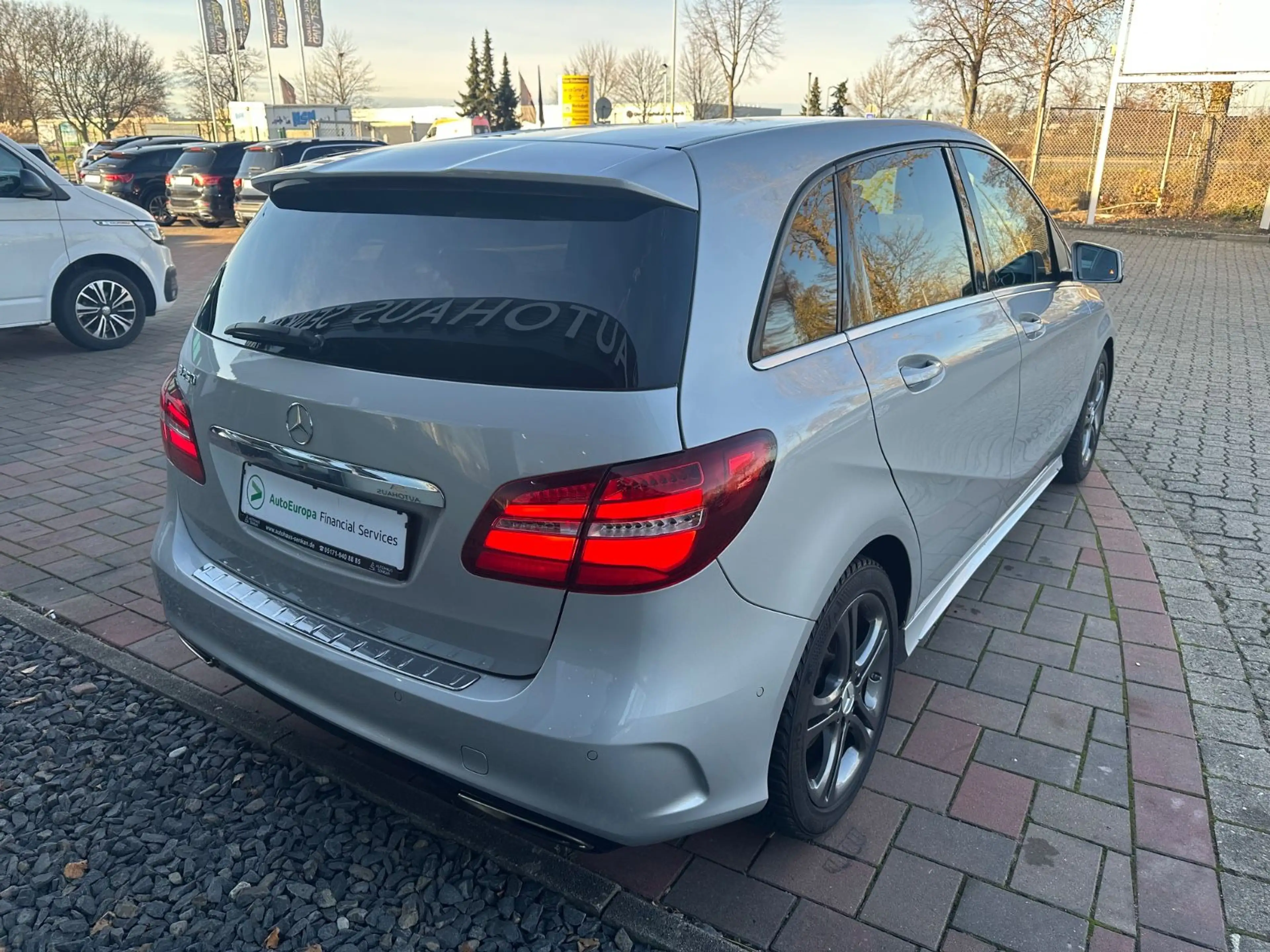 Mercedes-Benz B 250 CGI AMG-LINE*LED*NAVI*HARMAN-KARDON* — photo 7