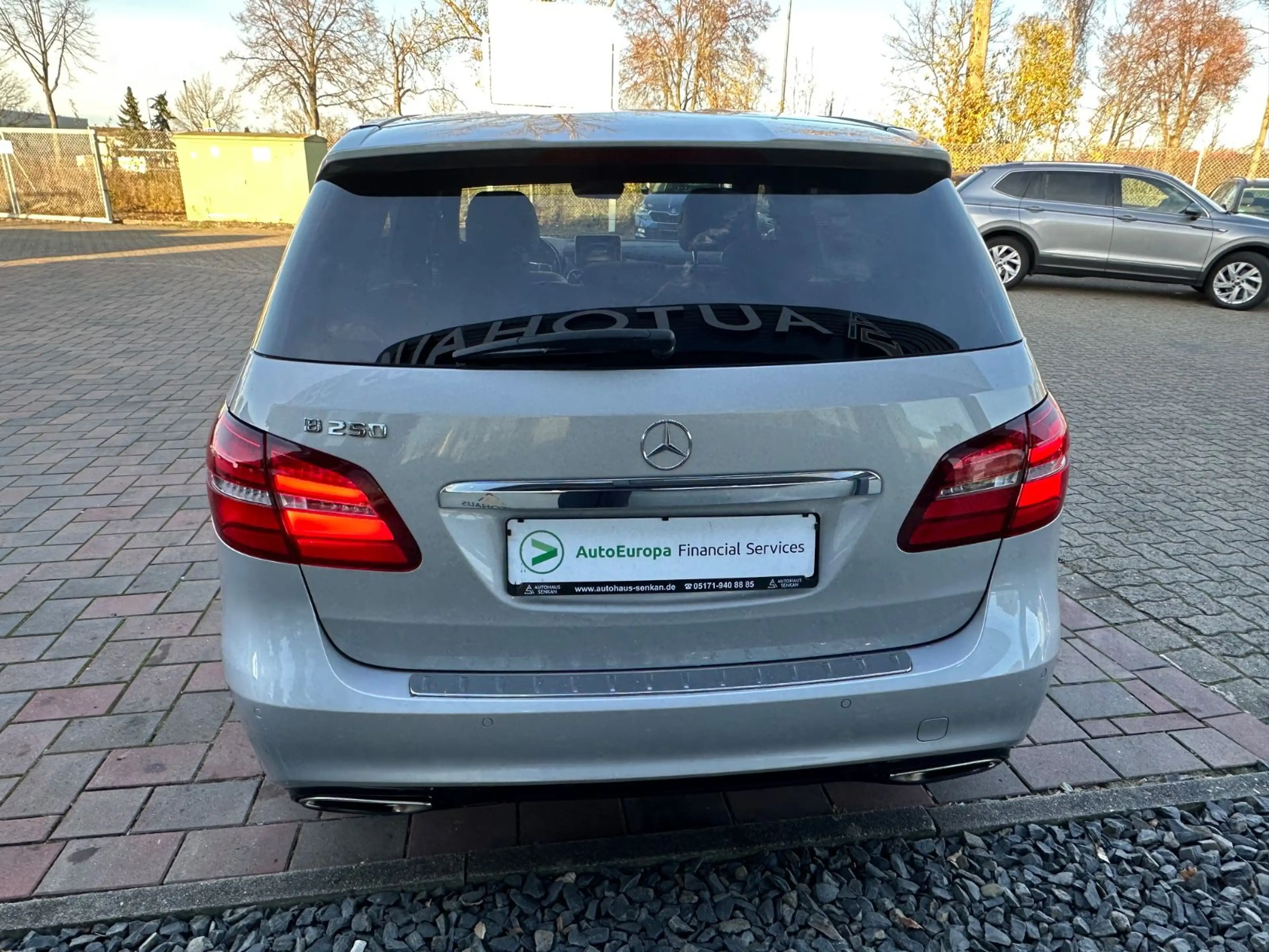 Mercedes-Benz B 250 CGI AMG-LINE*LED*NAVI*HARMAN-KARDON* — photo 6