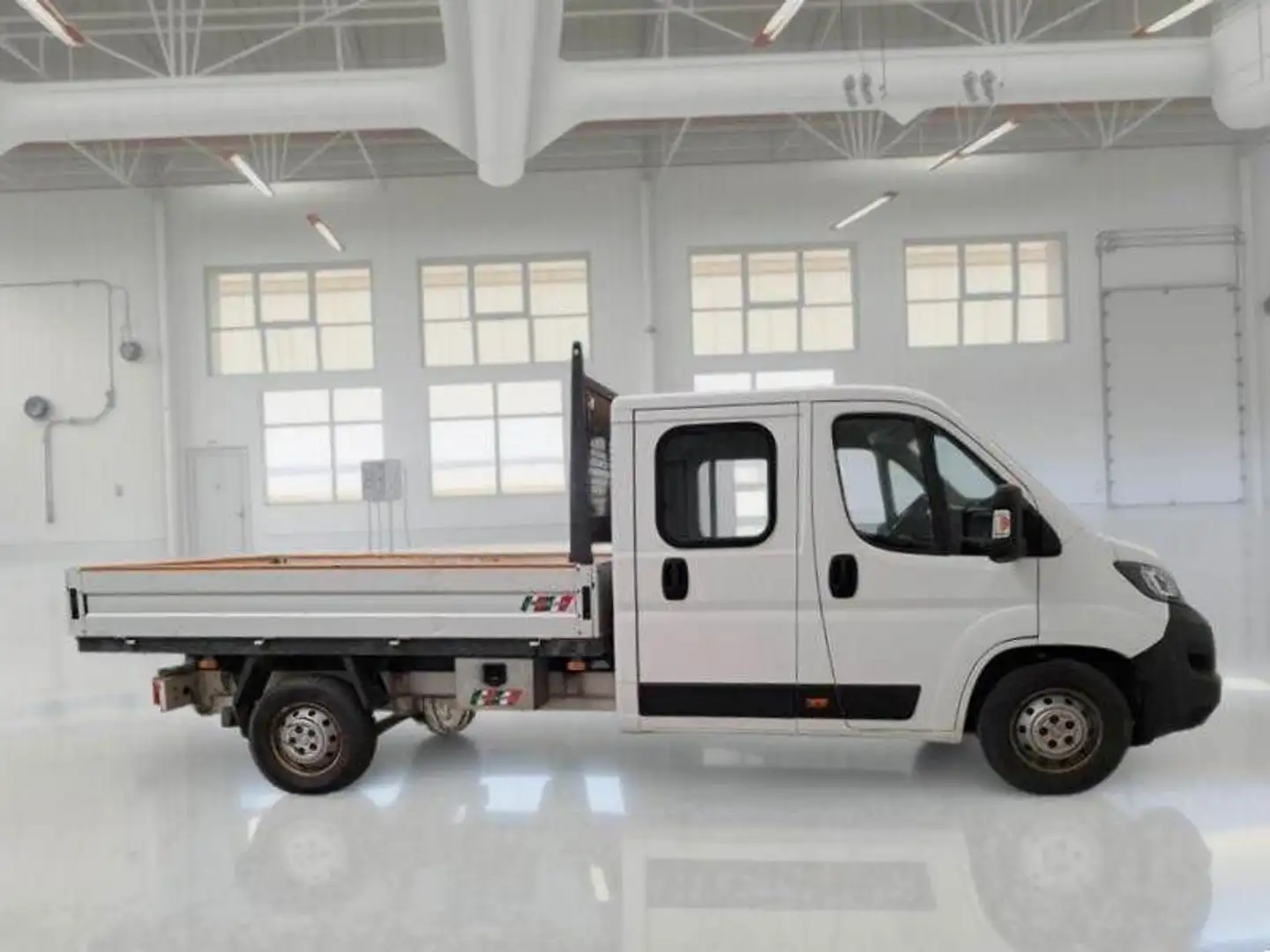 Peugeot Boxer 2.0hdi 130cv DOPPIA CABINA CASSONE FISSO Bianco - 2